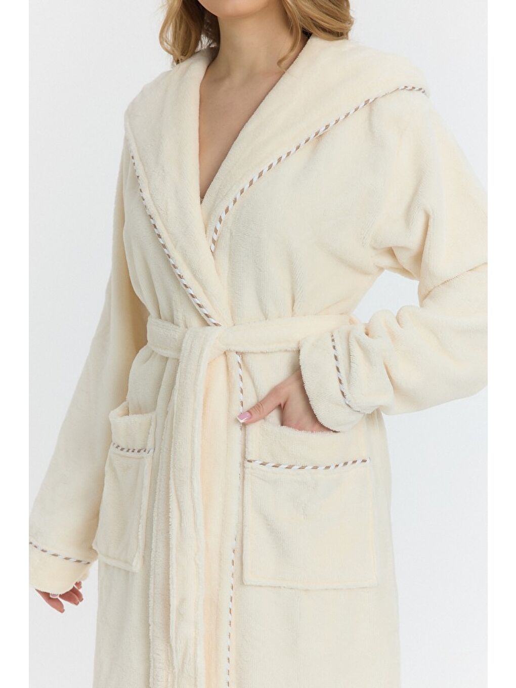 Ekru Triga Kapüşonlu Kadın Bornozu %100 Pamuk-5