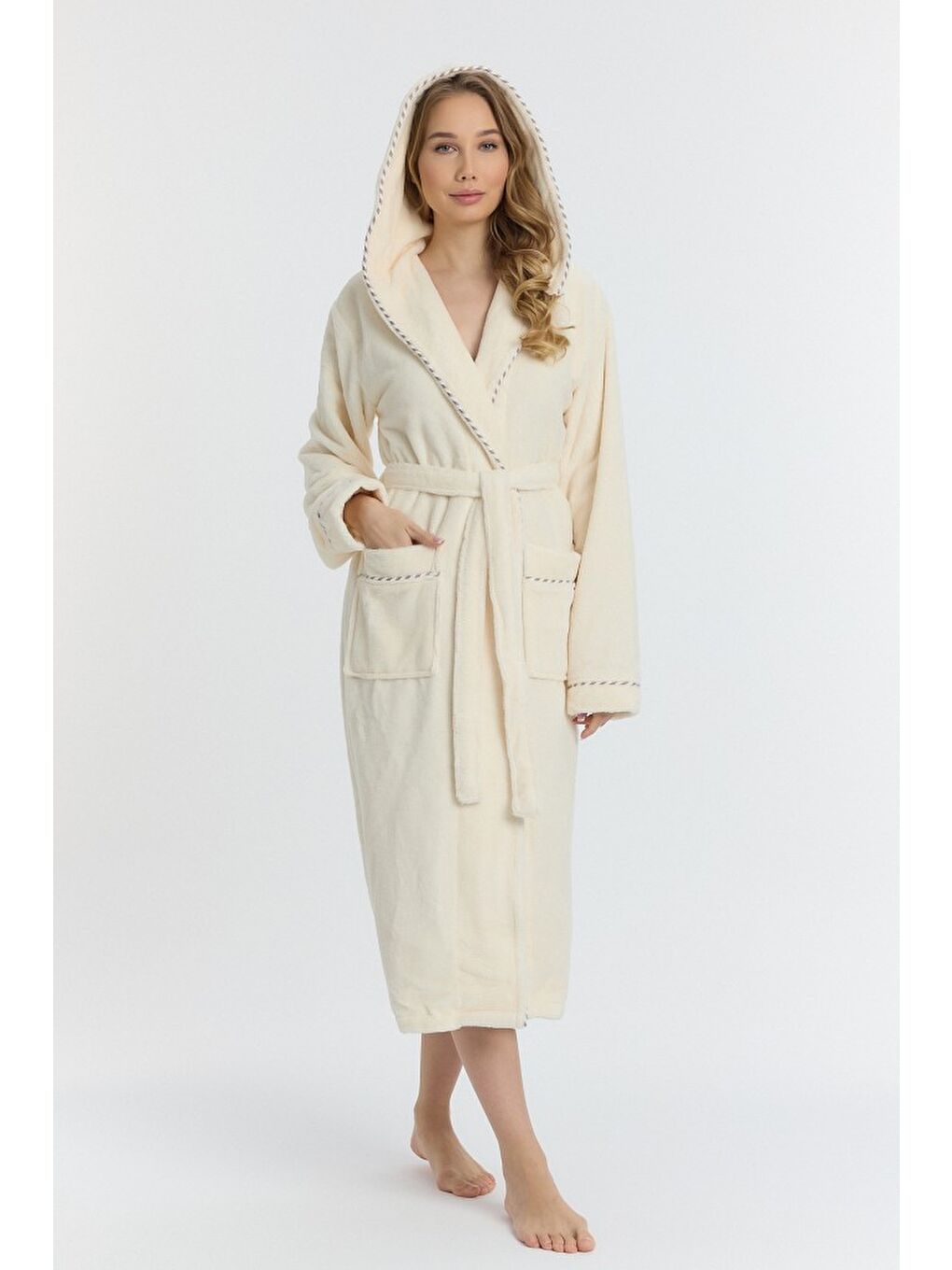 Ekru Triga Kapüşonlu Kadın Bornozu %100 Pamuk-6
