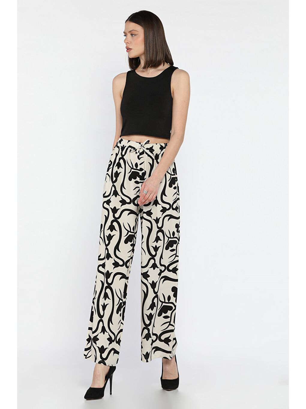 Ekru Kadın Bol Paça Viskon Yürüyüş Pantolonu-1