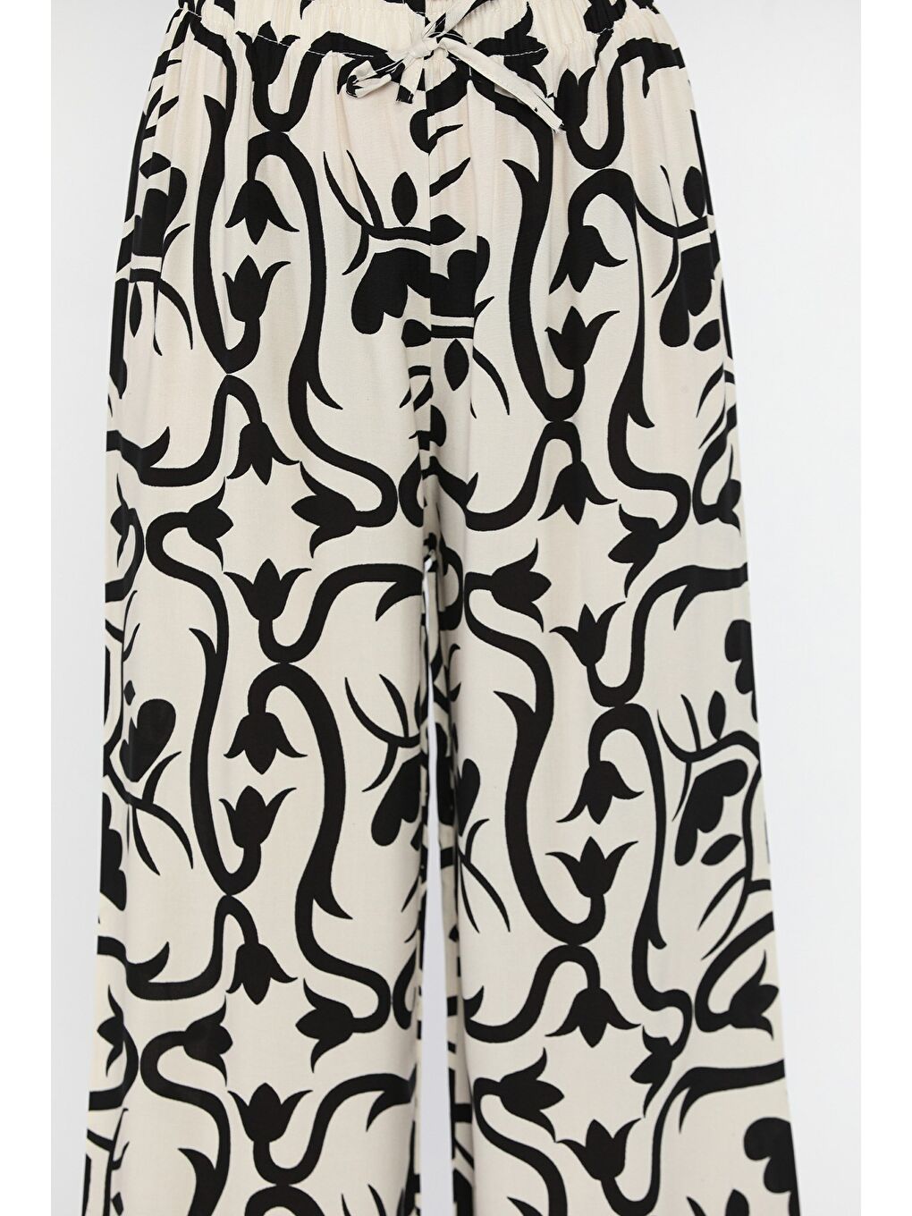 Ekru Kadın Bol Paça Viskon Yürüyüş Pantolonu-3