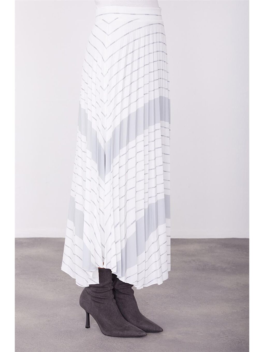 Beyaz Baskılı Plisoley Etek 23K1508-3