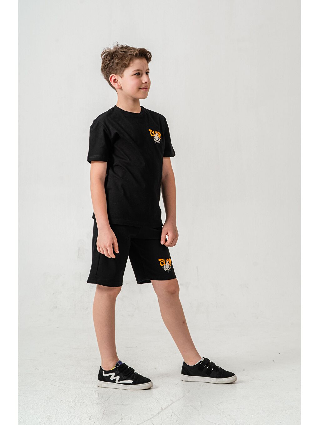 Siyah Ust On Ve Arka Baskılı Erkek Çocuk Şort - Tişört Takımı-5