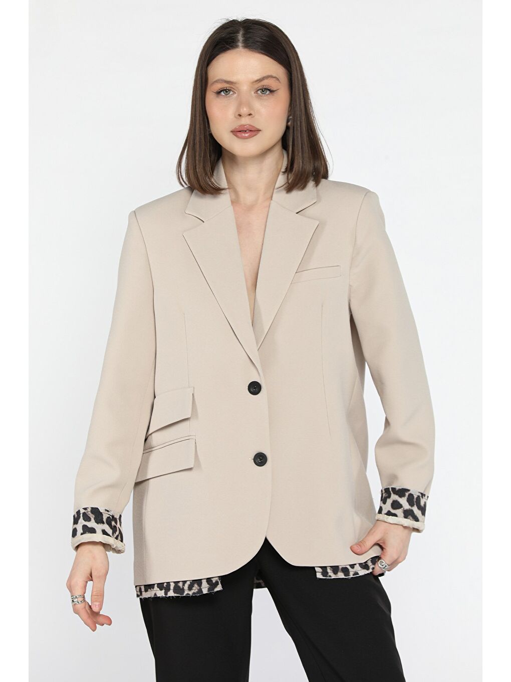 Bej Kadın Astarlı Leopar Detaylı Oversize Blazer Ceket