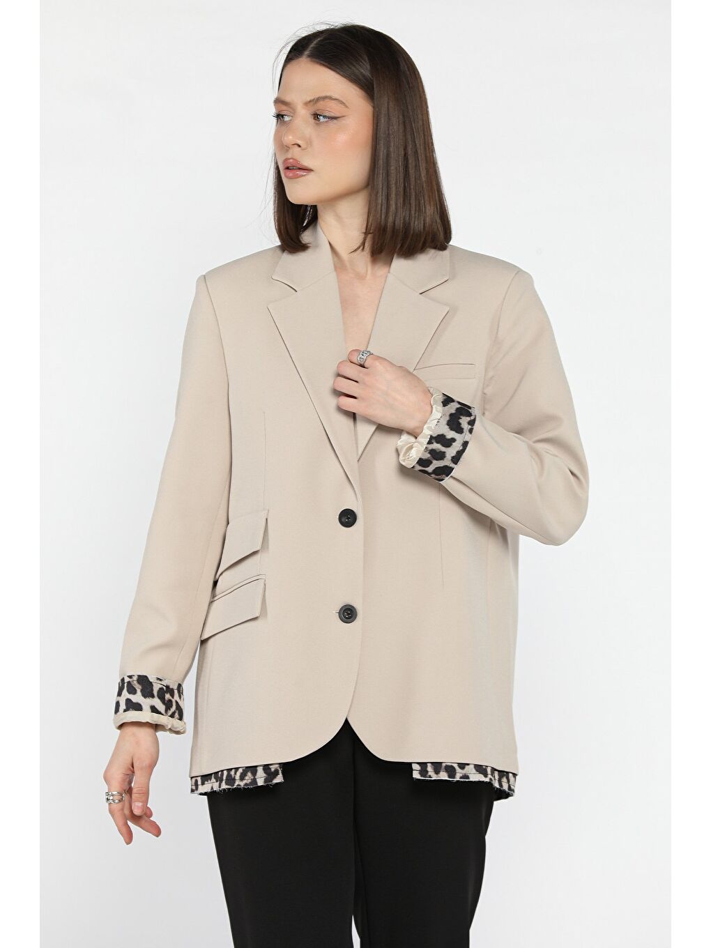 Bej Kadın Astarlı Leopar Detaylı Oversize Blazer Ceket-1