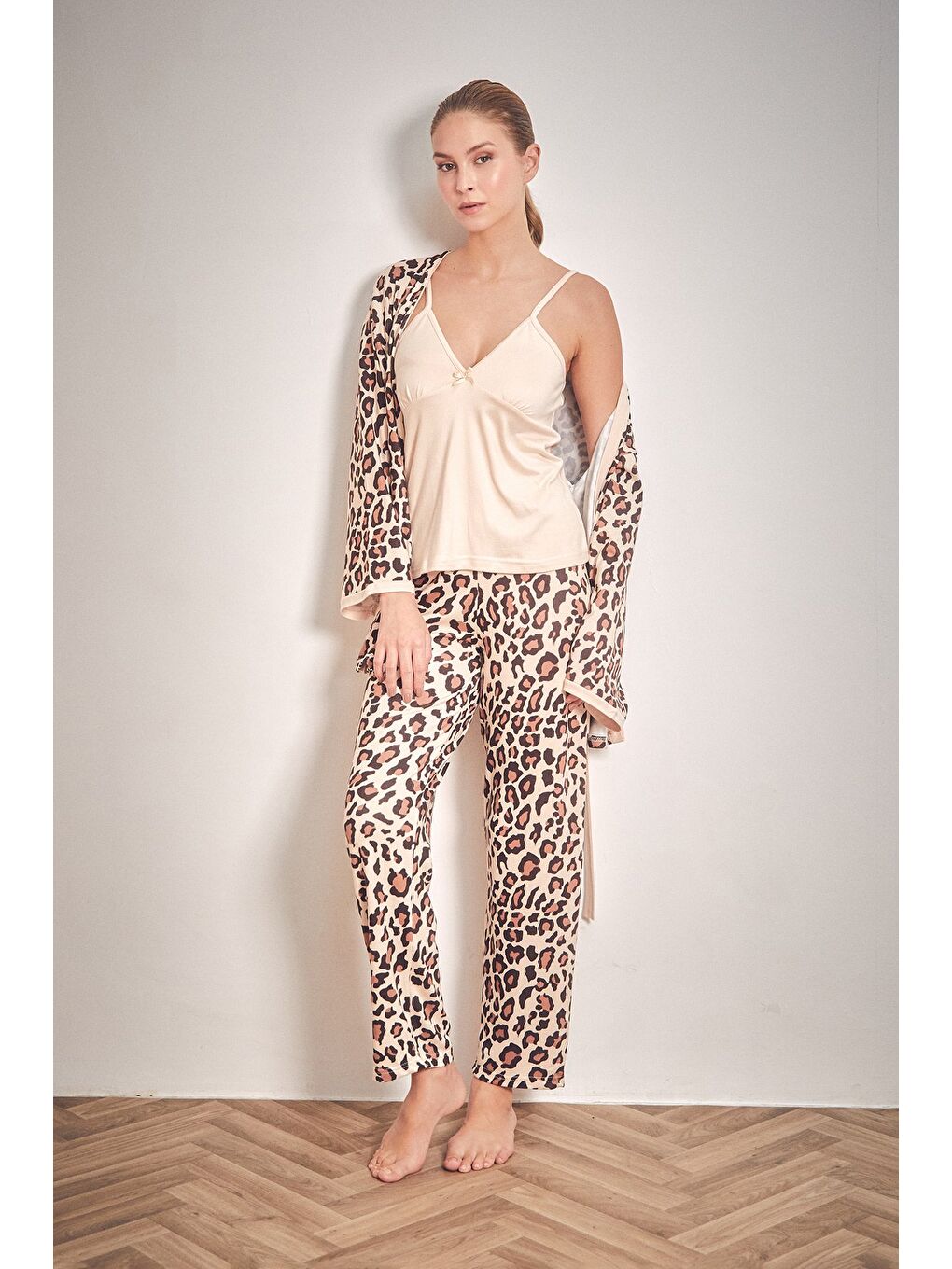 Fullamoda Bej Leopar Desenli Askılı 3 Lü Pijama Takımı - 1