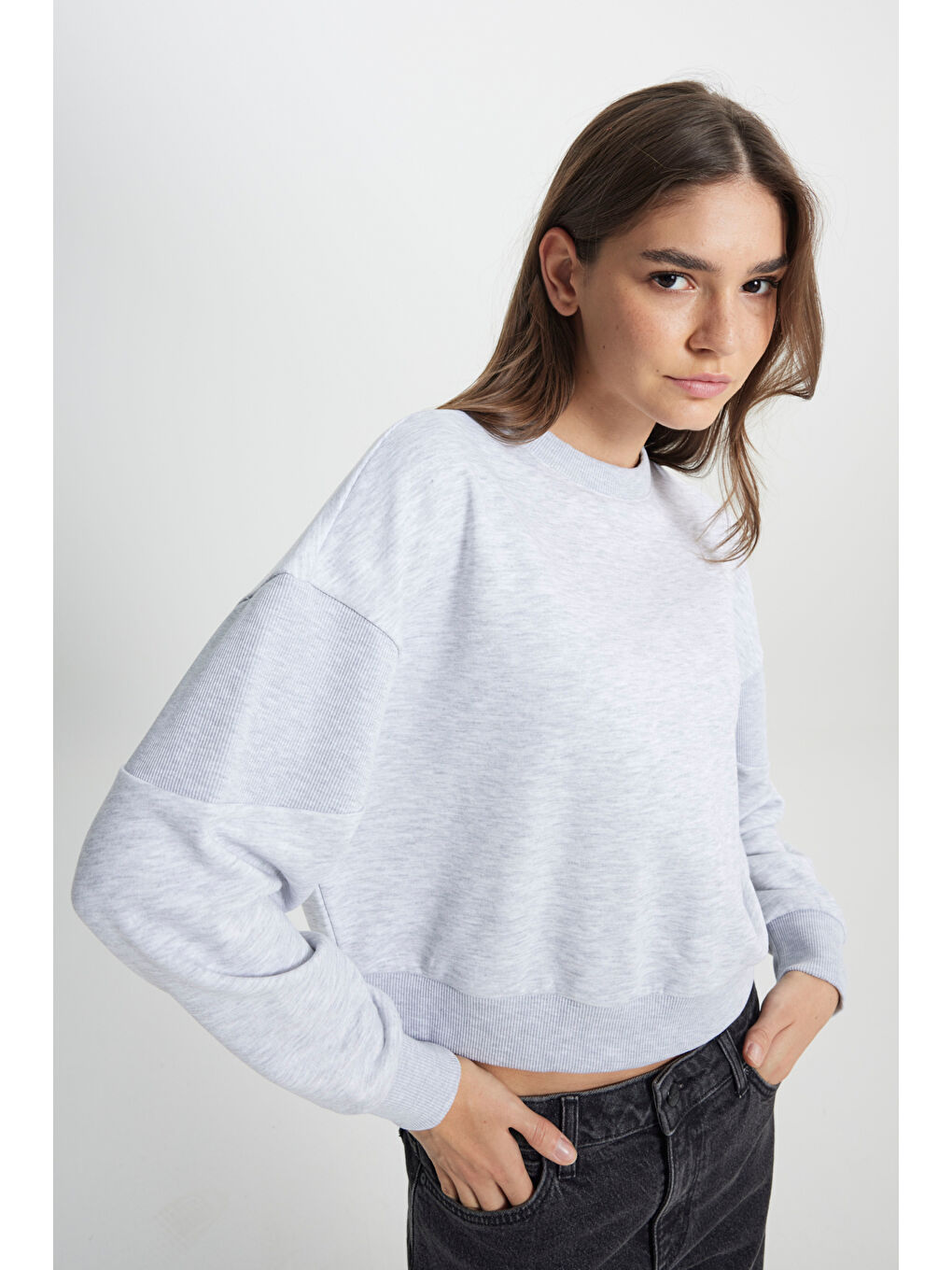 Relaxed Fit Geniş Kesim Bisiklet Yaka Gri Melanj Sweatshirt-7