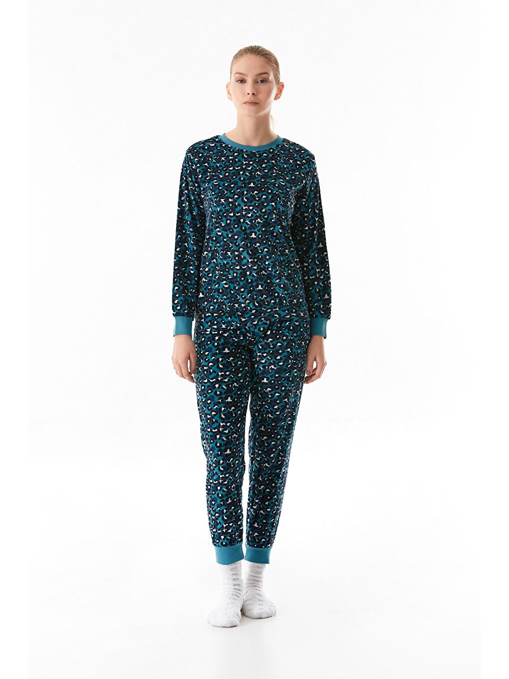 Mavi Leopar Desenli Bisiket Yaka 2'li Kadife Pijama Takımı-3