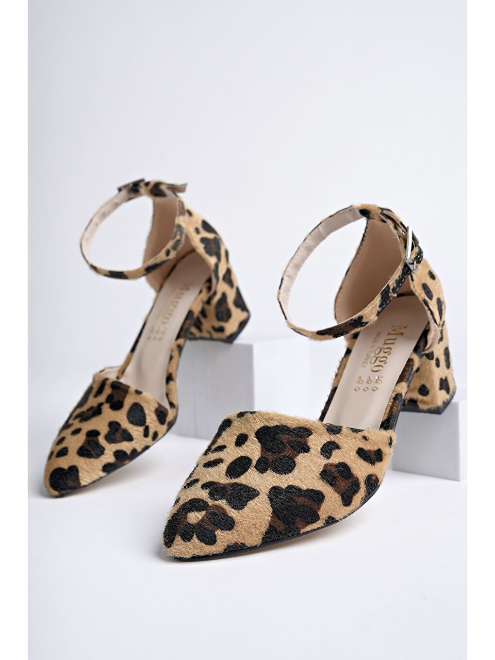 Sarı W708  Kadın Klasik Günlük Tarz ve Rahat Topuklu Ayakkabı-4