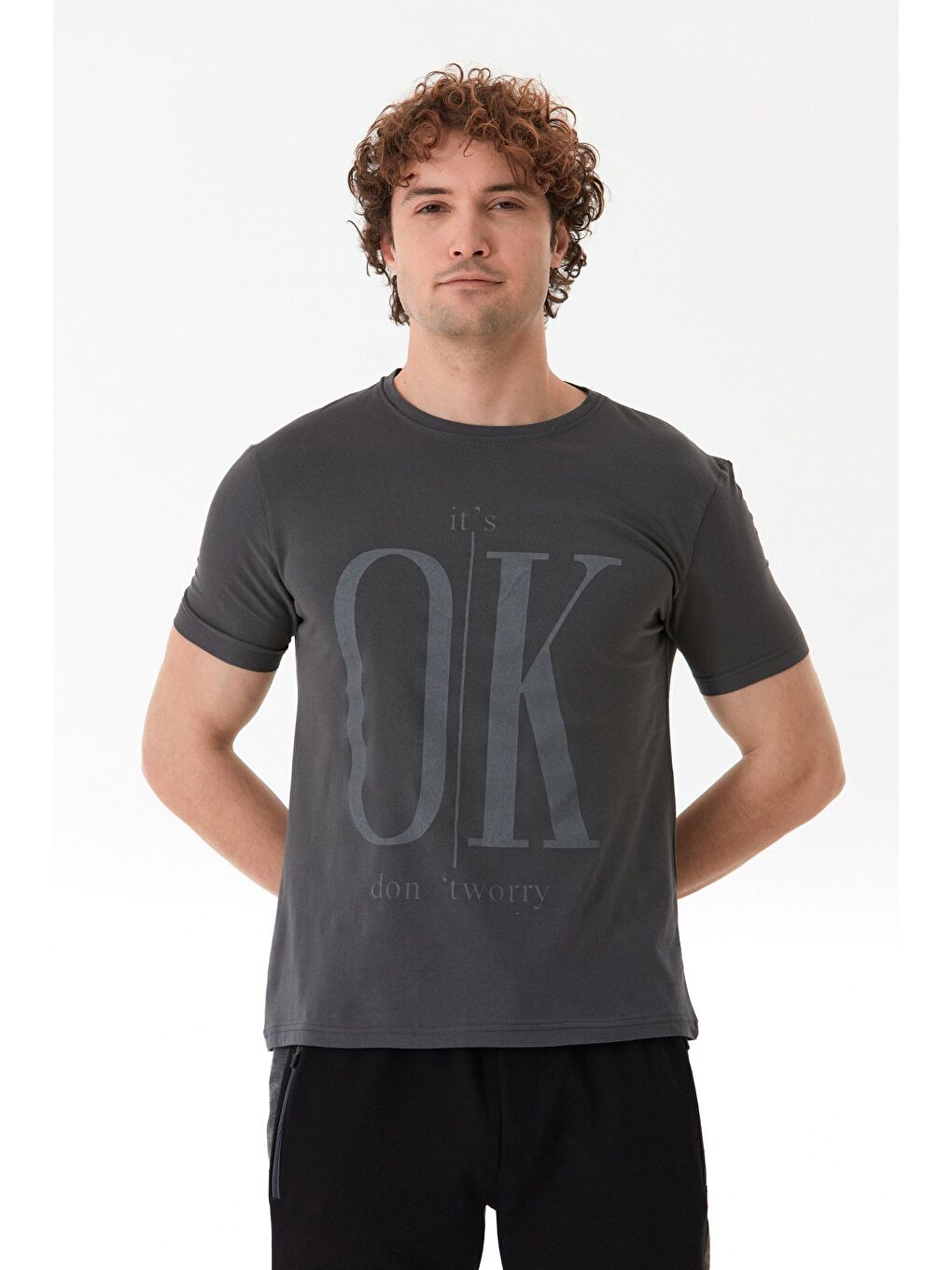 Antrasit It`s Ok Baskılı Bisiklet Yaka %100 Pamuk Tişört-2