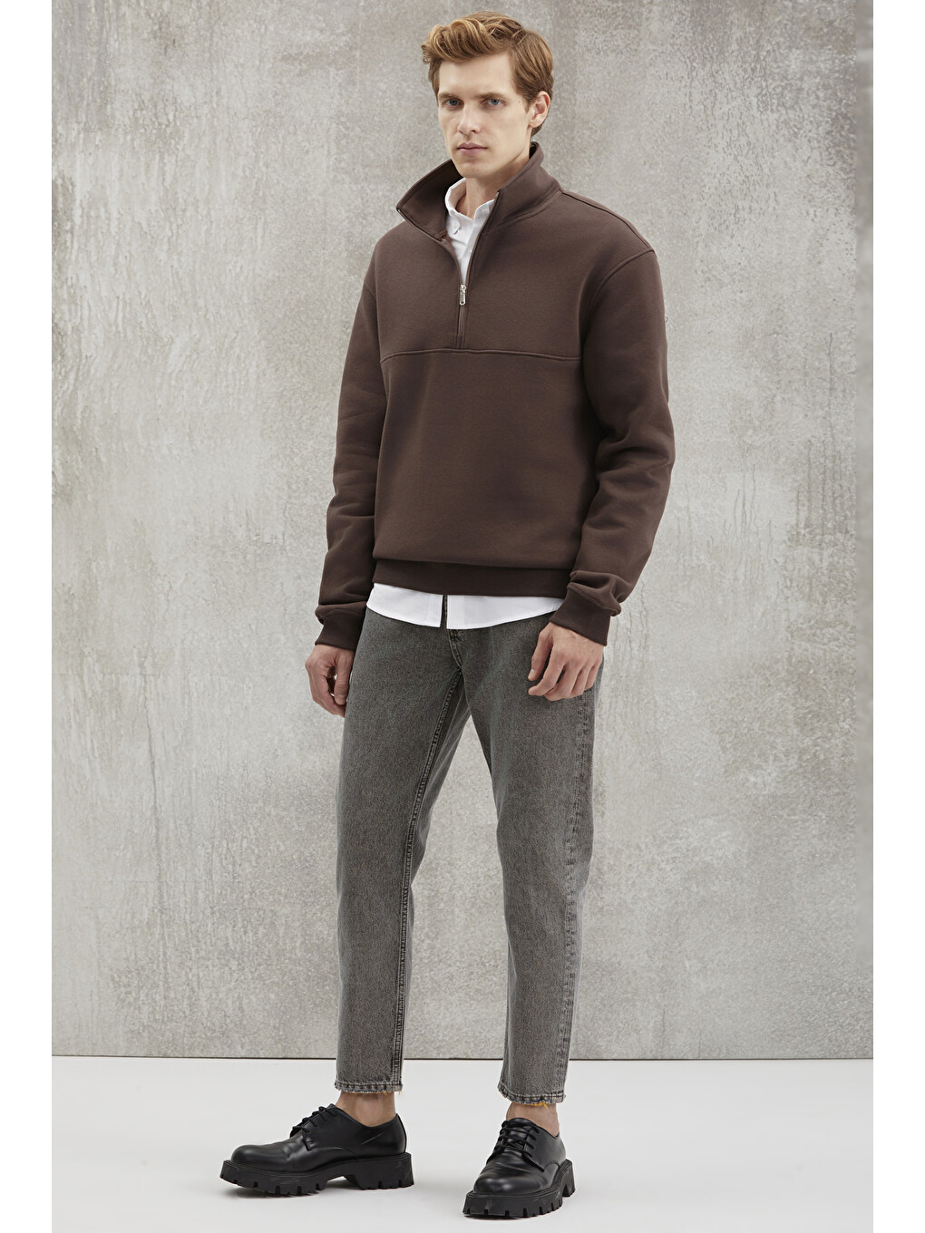 Erkek Yarım Fermuarlı Dik Yakalı Yumuşacık Kumaşlı Polarlı Regular Kahverengi Sweatshirt-1