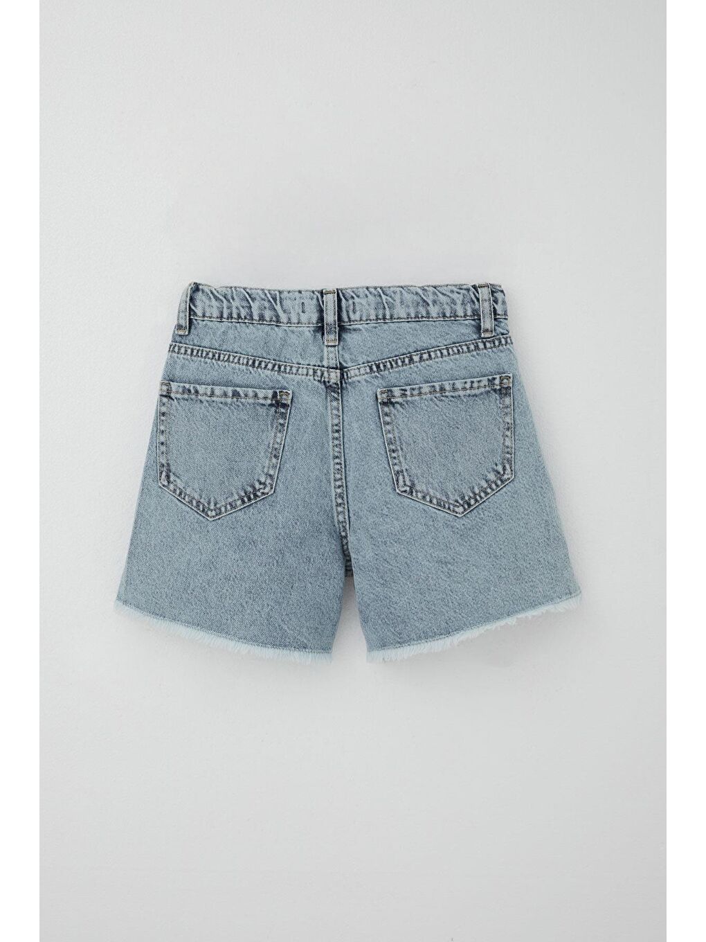 Kız Çocuk Şort Jean Papatya Nakışlı Paçası Püskül Detaylı Açık Mavi (10-14 Yaş)-1