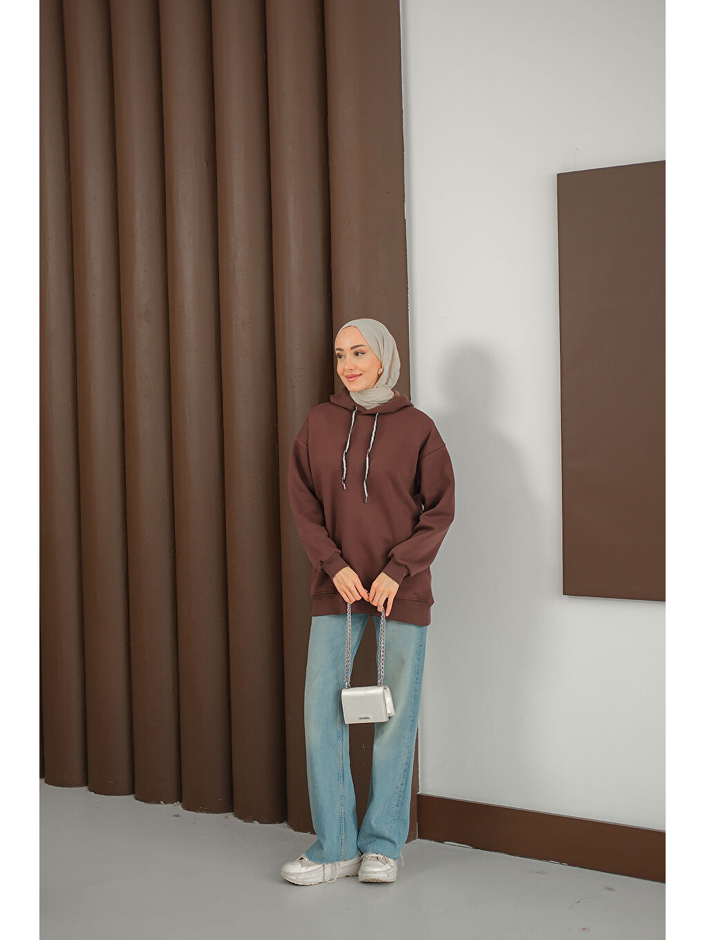 Kadın Arma Detay Sweat Kahverengi-4
