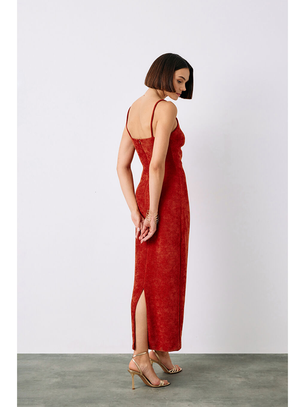 Kahverengi Askılı Kadife Midi Elbise - Kiremit-5