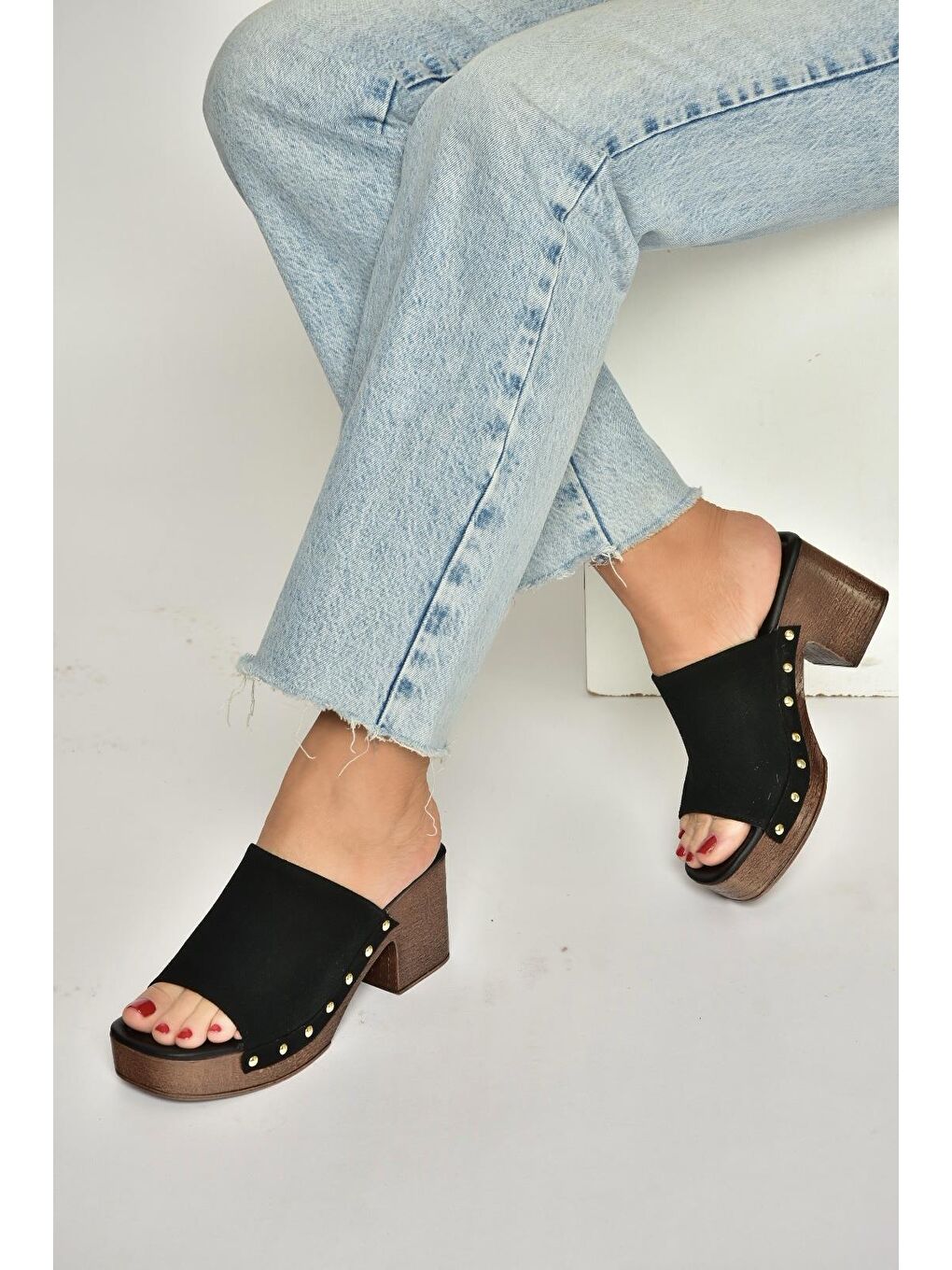 Siyah Kadın Terlik Y996594002-1