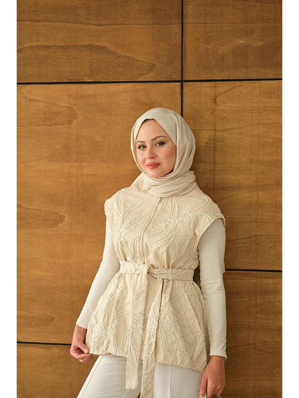 Kadın Gabardin Nakışlı Uzun Yelek Ekru-2