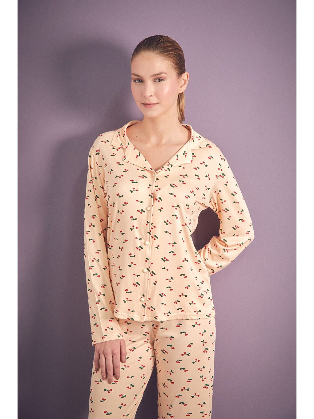Bej Kiraz Desenli Gömlek Yaka 2'li Pijama Takımı