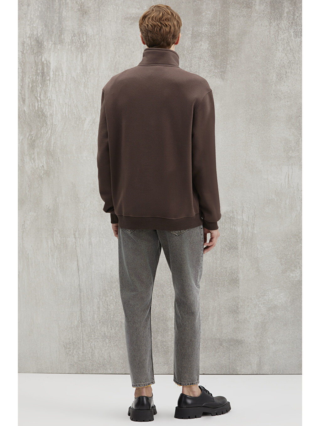 Erkek Yarım Fermuarlı Dik Yakalı Yumuşacık Kumaşlı Polarlı Regular Kahverengi Sweatshirt-5