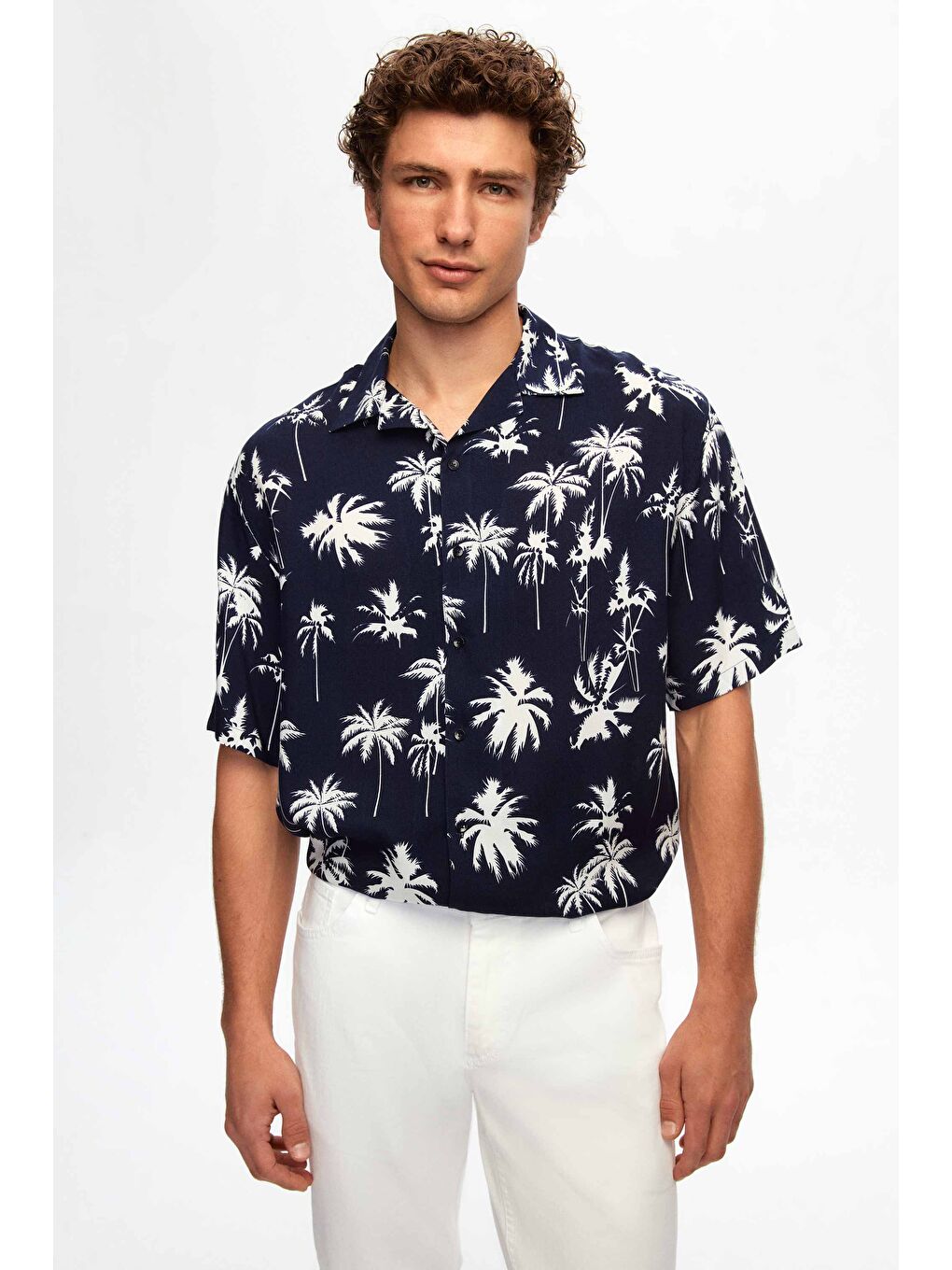 Relaxed Lacivert Desenli Palmiye Desenli Kısa Kollu Yazlık Viskon Gömlek-1