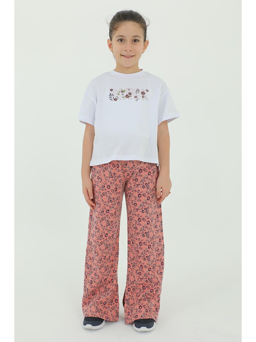Beyaz Bisiklet Yaka Baskı Detaylı Çiçekli Kız Çocuk Alt Üst Takım