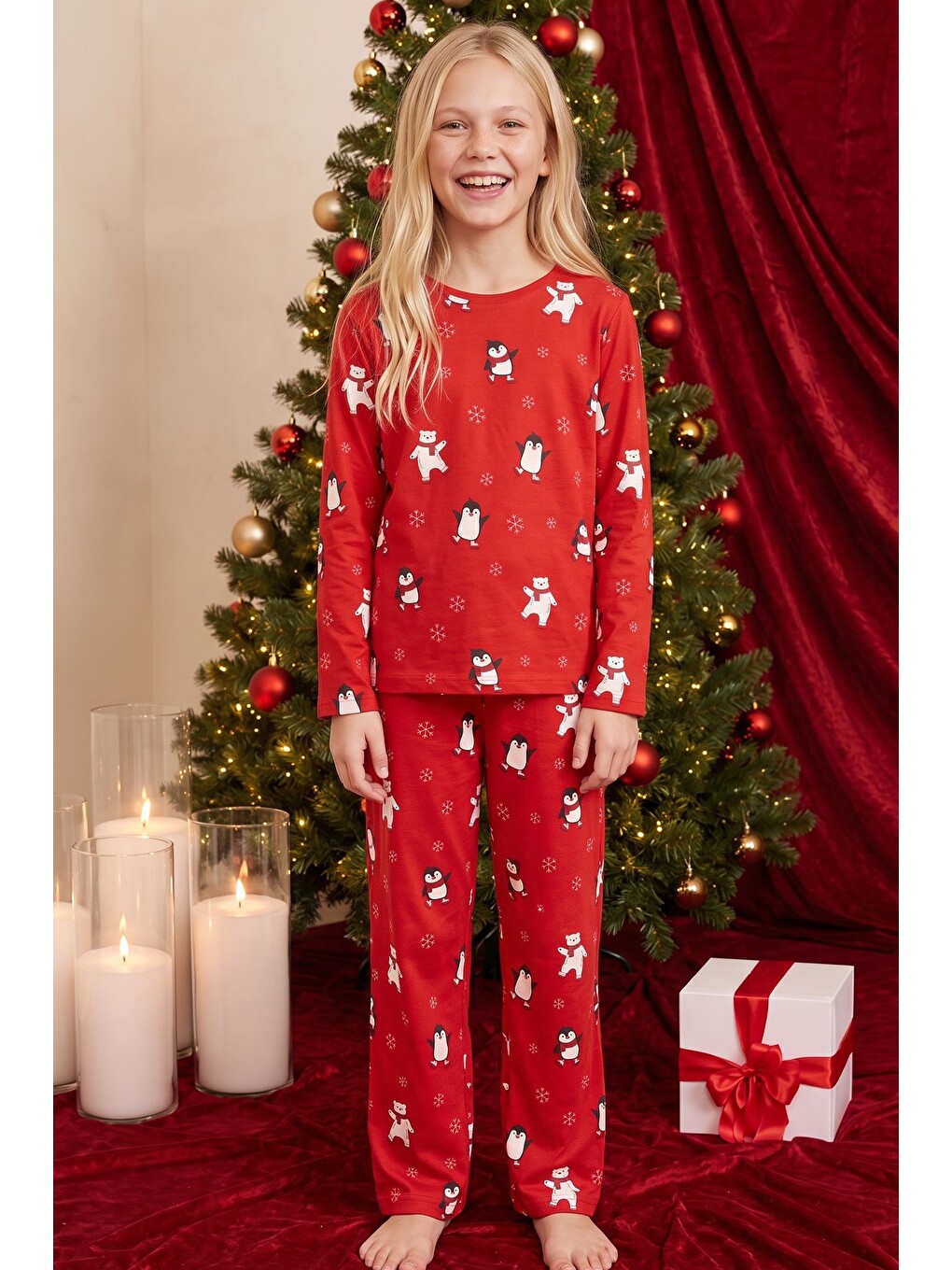Kırmızı Yılbaşı Temalı Desenli Termal Kumaşlı Ultra Soft Yumuşak Örme Pijama Takımı-3