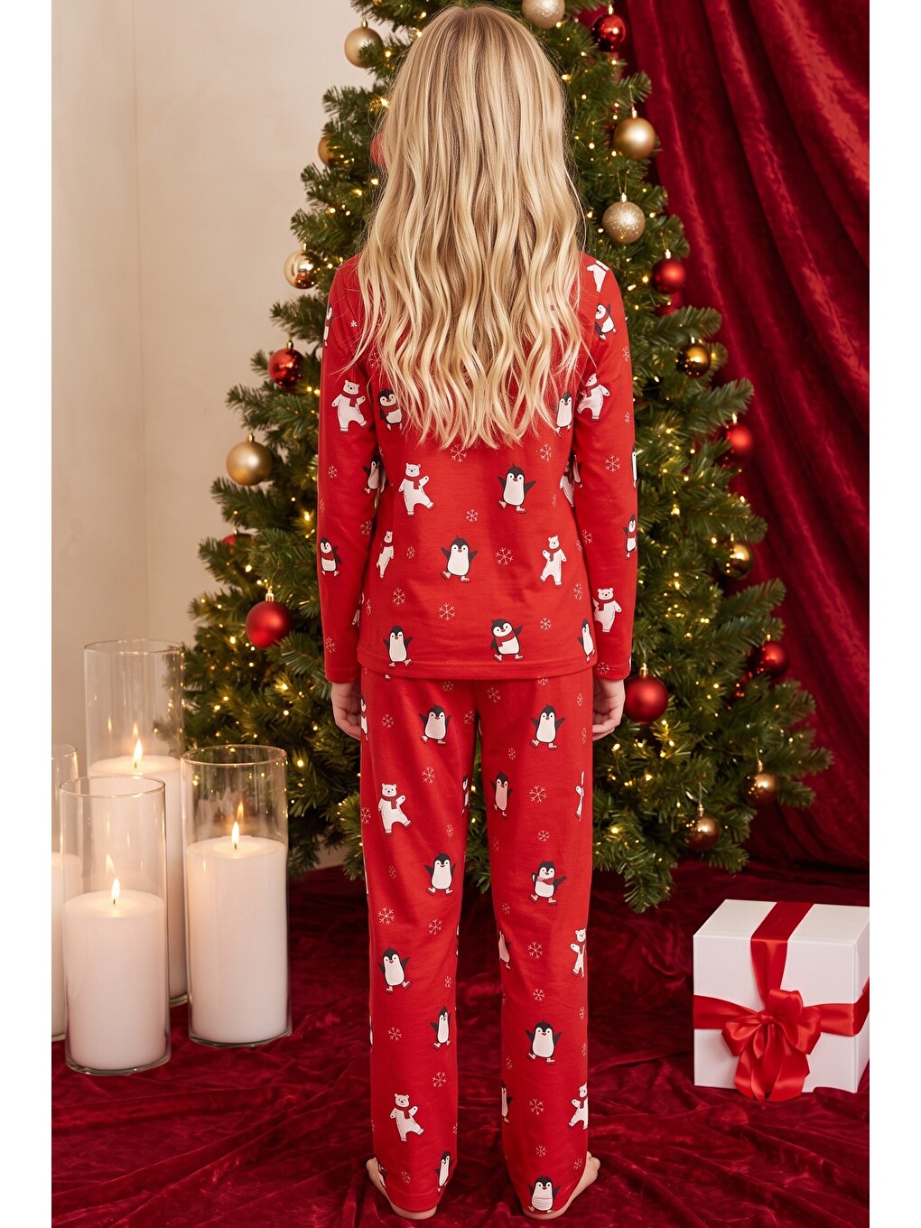 Kırmızı Yılbaşı Temalı Desenli Termal Kumaşlı Ultra Soft Yumuşak Örme Pijama Takımı-4