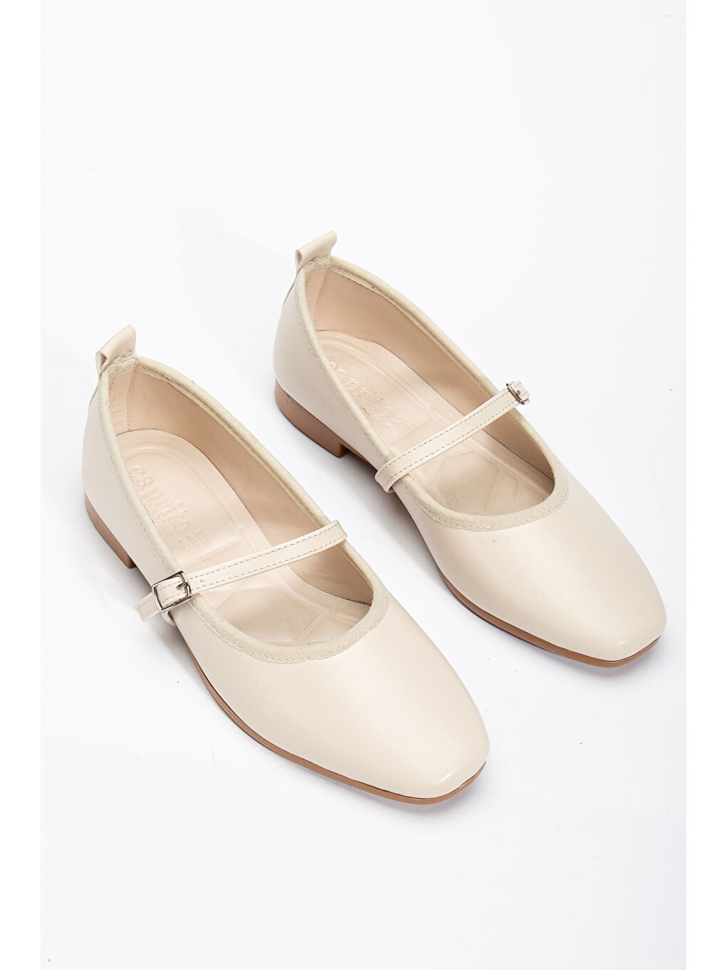 Kadın Bej Oval Burunlu Toka Bağlamalı Babet-2