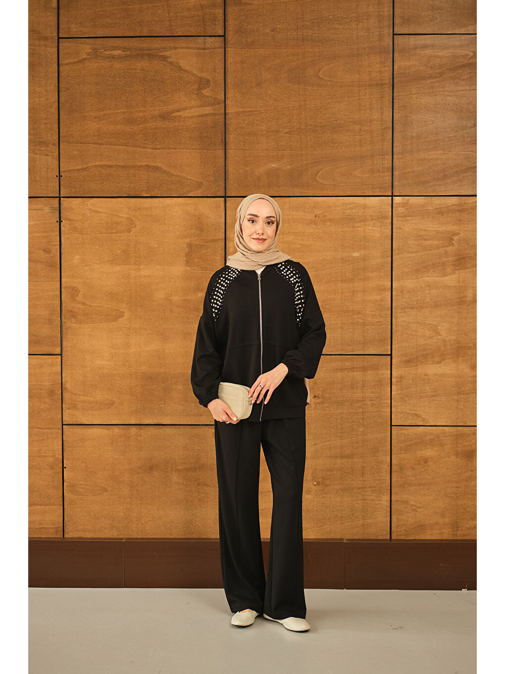 Kadın Omuz Taş Detay Takım Siyah-3