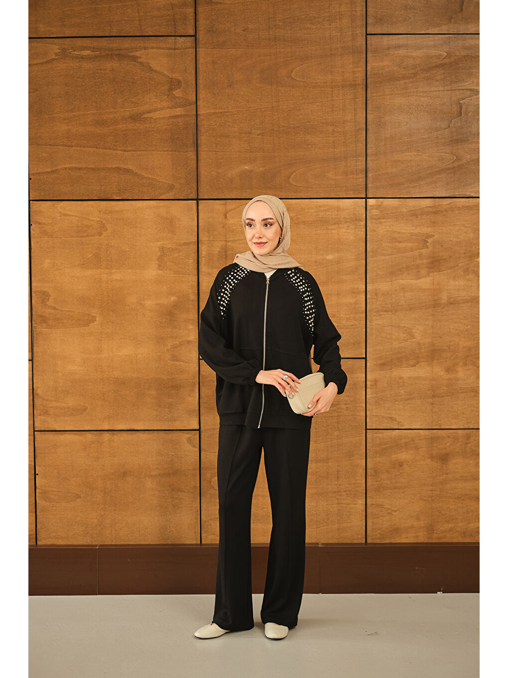 Kadın Omuz Taş Detay Takım Siyah-4