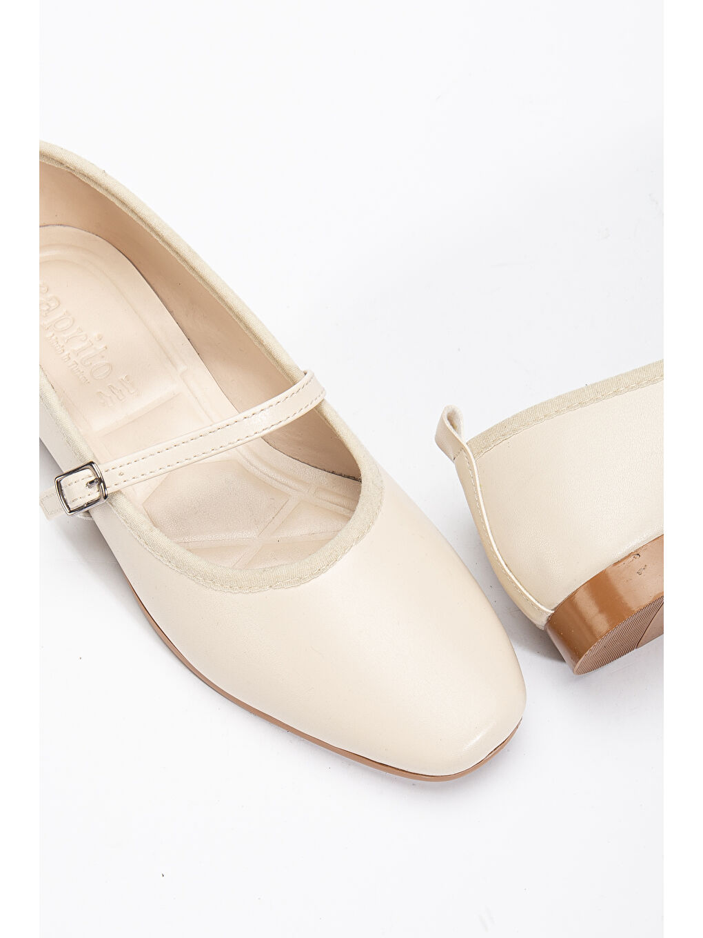 Kadın Bej Oval Burunlu Toka Bağlamalı Babet-3