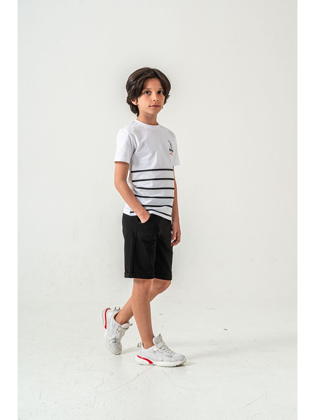 Siyah Adventure Baskılı  Erkek Çocuk Şort - Tişört Takımı-3