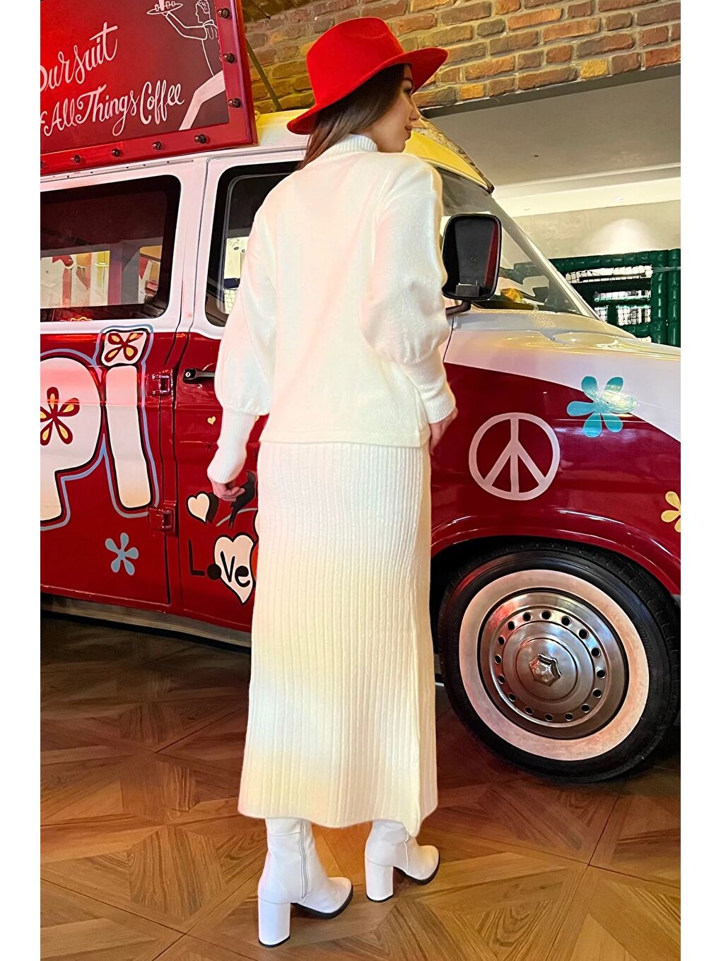 Ekru Kadın Yarım Balıkçı Yaka Nakışlı Triko Bluz Elbise İkili Takım-4