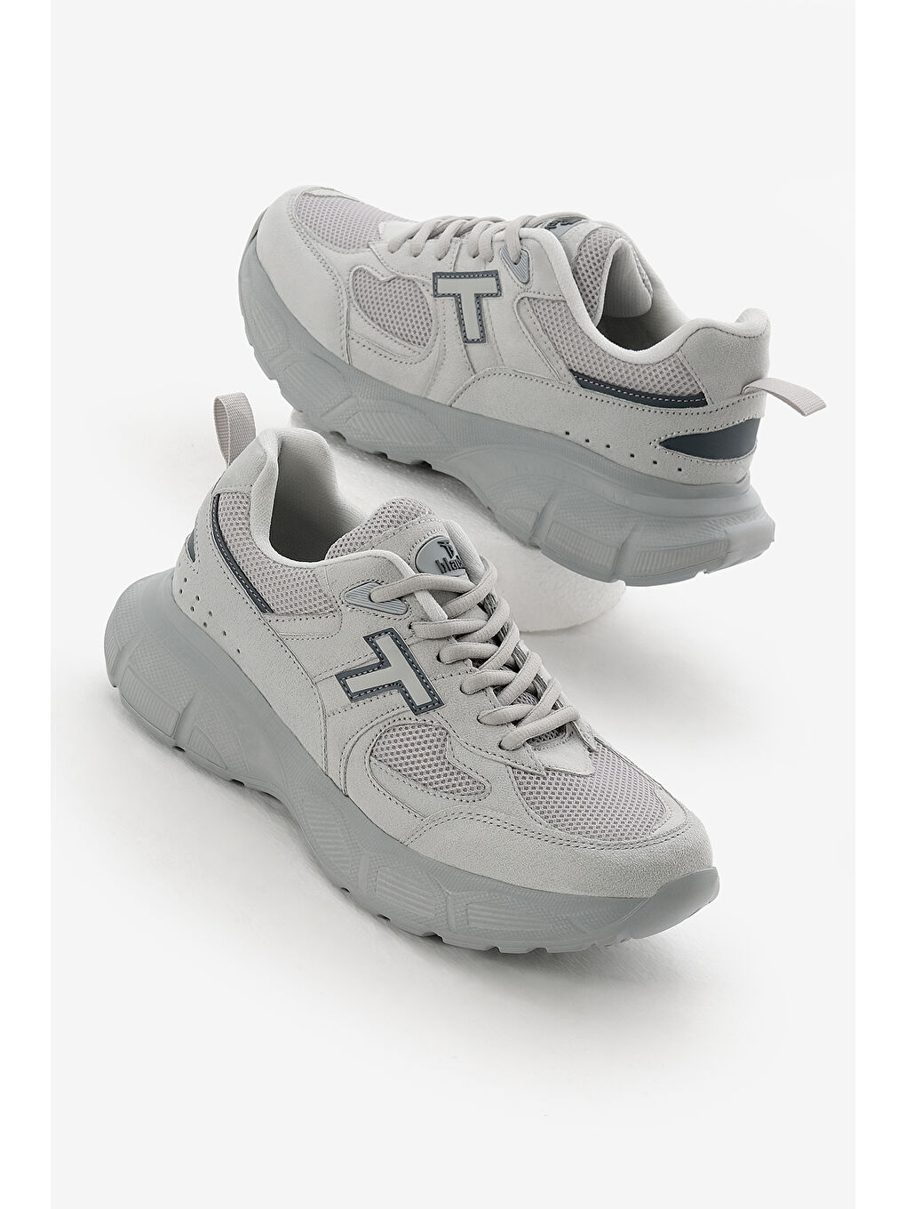 Unisex Açık Gri Yüksek Faylon Taban Nefes Alabilen Kumaş Bağcıklı Spor Ayakkabı