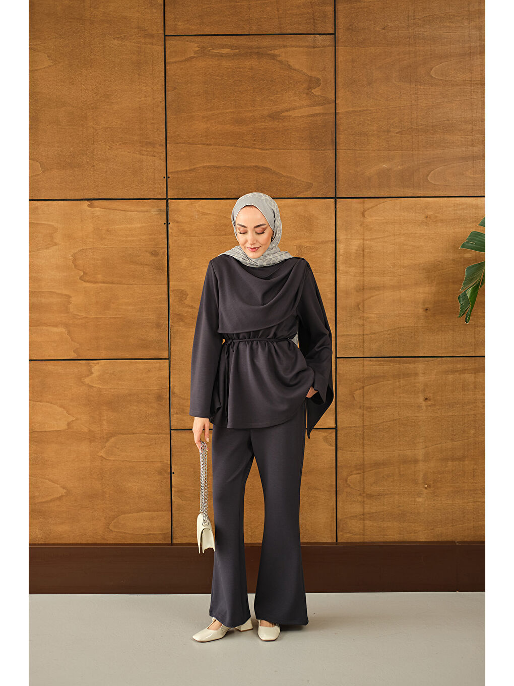 Gri Kadın Şal Detay Takım Füme-2