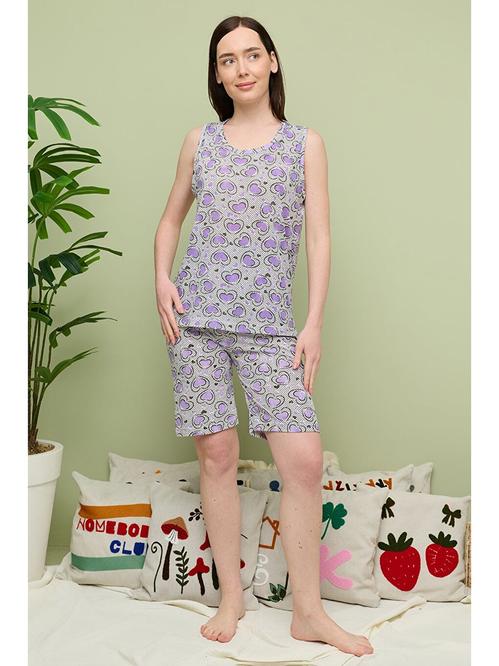 Lila Kelebek Desenli Büyük Beden Kolsuz Kapri Pijama Takımı-3