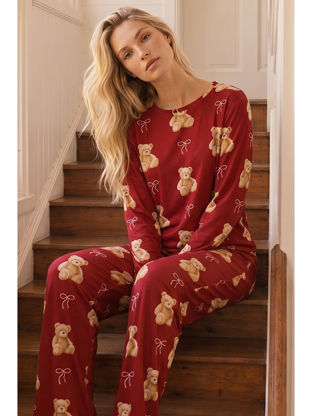 Kırmızı Desenli Termal Kumaşlı Ultra Soft Yumuşak Örme Pijama Takımı