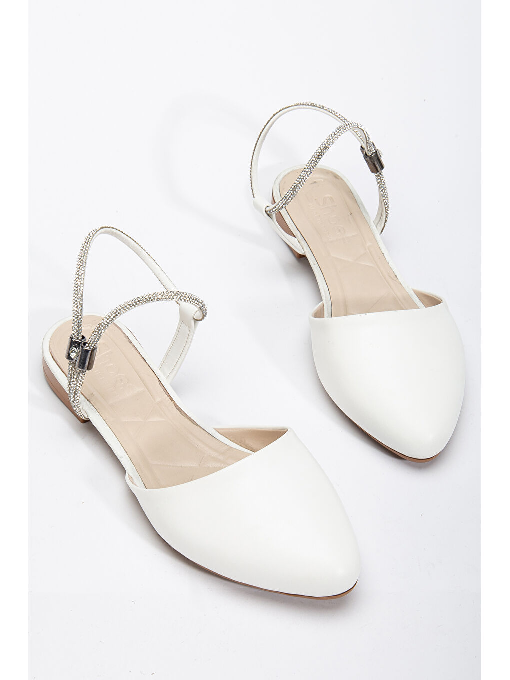 Kadın Beyaz Taş Halat Detaylı Babet-3