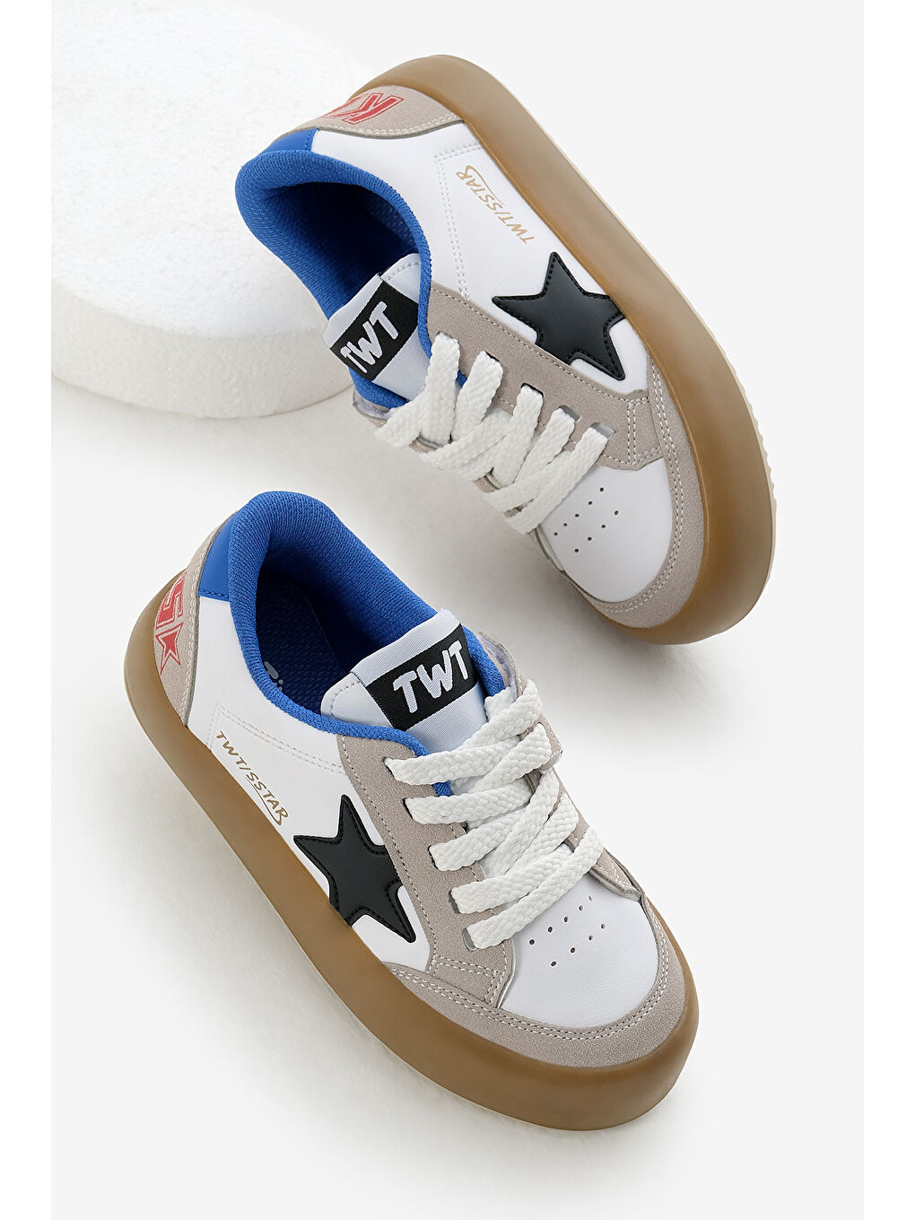 Çocuk Unisex Beyaz Sax Termo Taban Yıldız Detaylı Bağcıklı ve Cırtlı Spor Ayakkabı