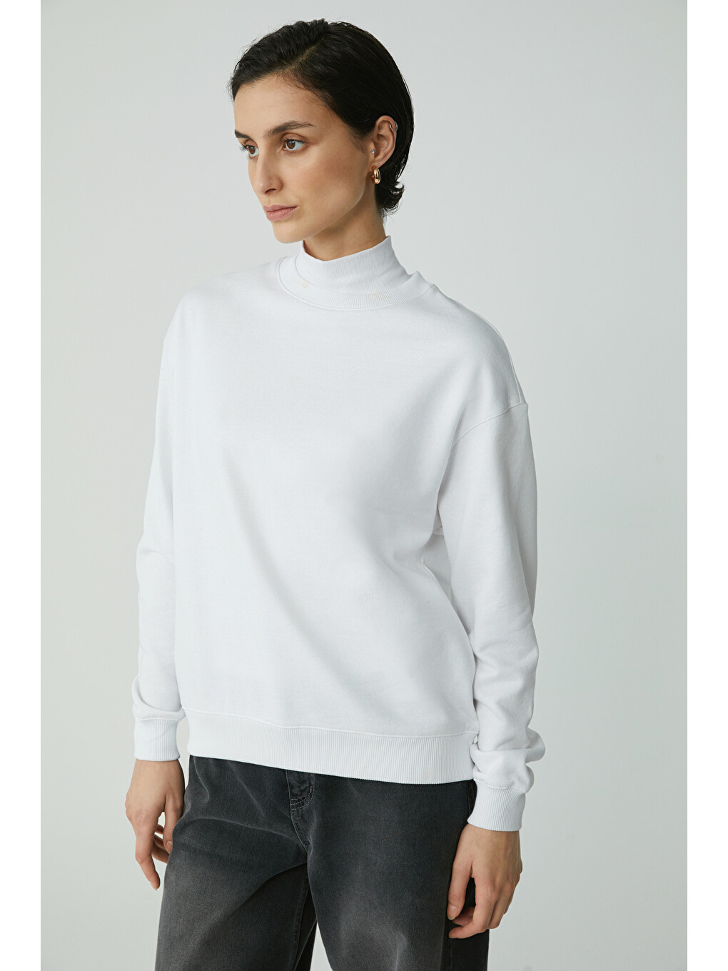 Alfreda Kadın Pamuklu Içi Polarlı Yumuşacık Yuvarlak Yaka Comfort Fit Basıc Beyaz Sweatshirt-4