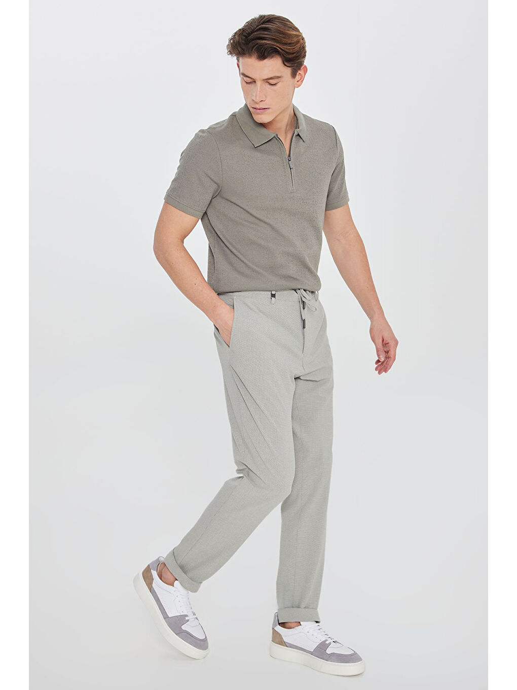 Erkek Gri Slim Fit Beli Bağlamalı Gofre Desenli Yan Cep Casual Pantolon