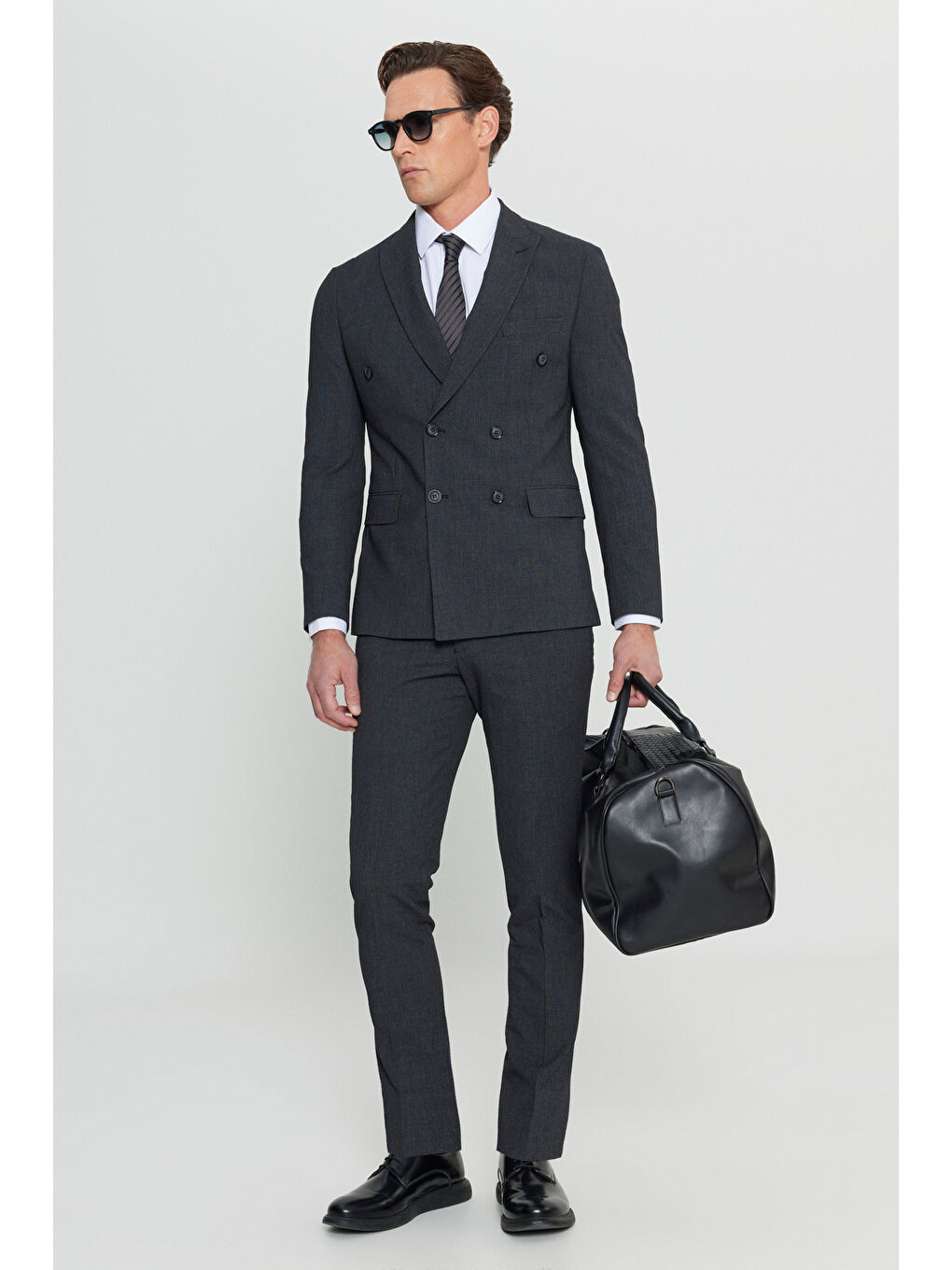 Erkek Antrasit Slim Fit Dar Kesim Kırlangıç Yaka Desenli Kapak Cepli Esnek Kruvaze Takım Elbise-1