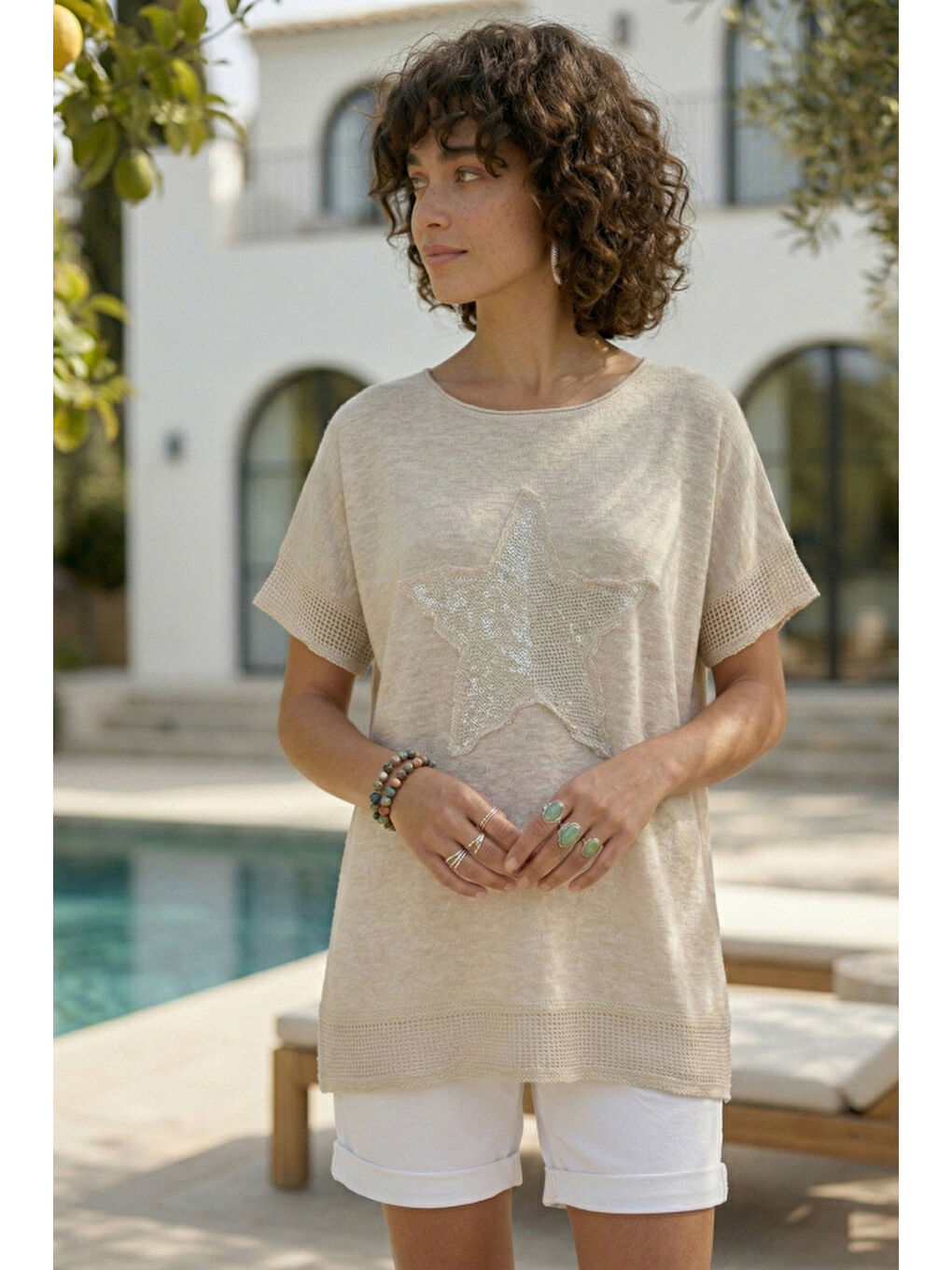 Bej Yuvarlak Yaka Düşük Kol Etek Ve Kol Ucu File Detaylı Yıldız Aplikeli Casual Dokuma Bluz 65 60-2