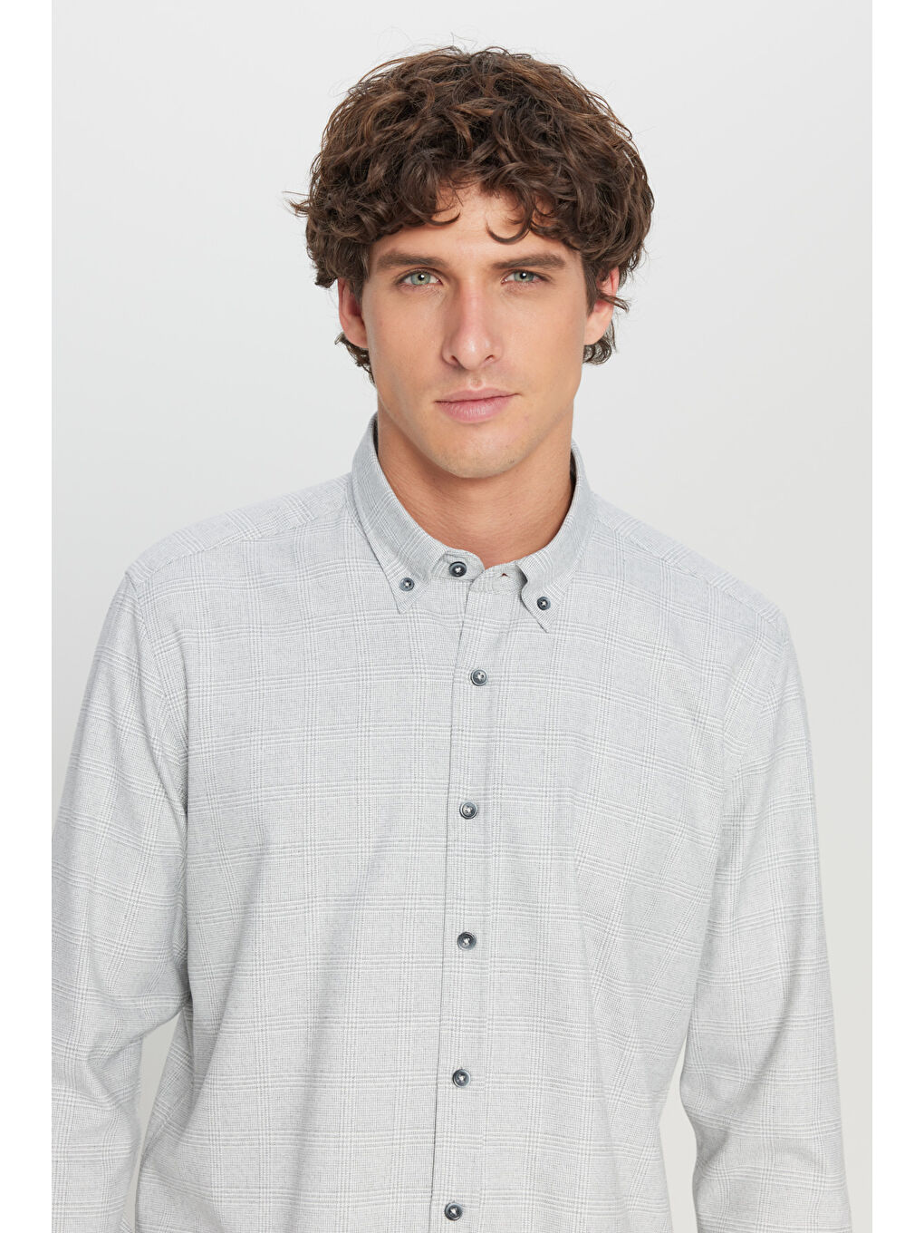 Erkek Gri Slim Fit Dar Kesim Düğmeli Yaka Kareli Gömlek-3