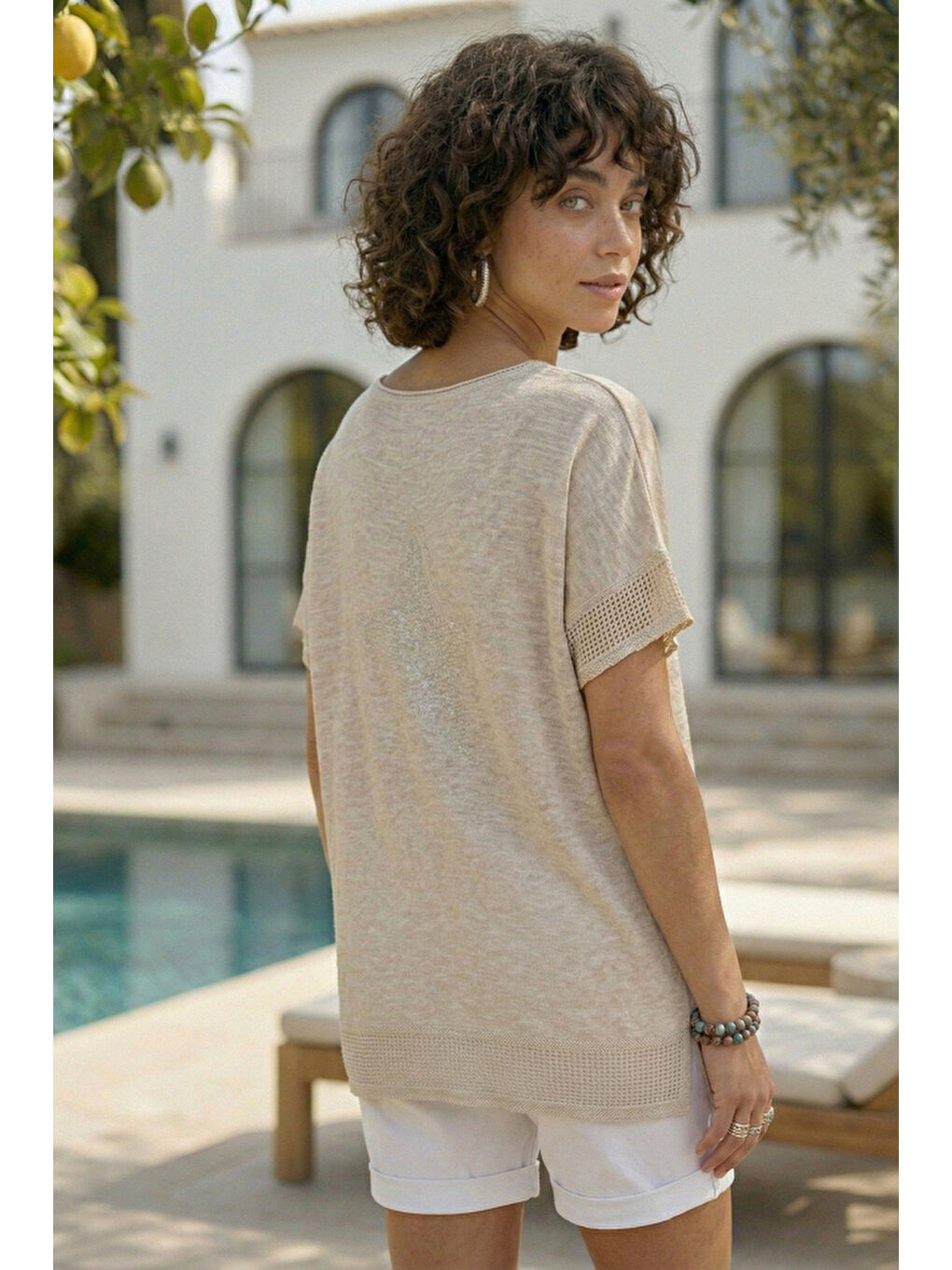 Bej Yuvarlak Yaka Düşük Kol Etek Ve Kol Ucu File Detaylı Yıldız Aplikeli Casual Dokuma Bluz 65 60-4