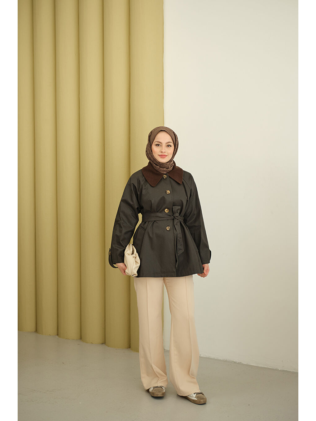 Kadın Yakası Kadife Trenç Kahverengi-4