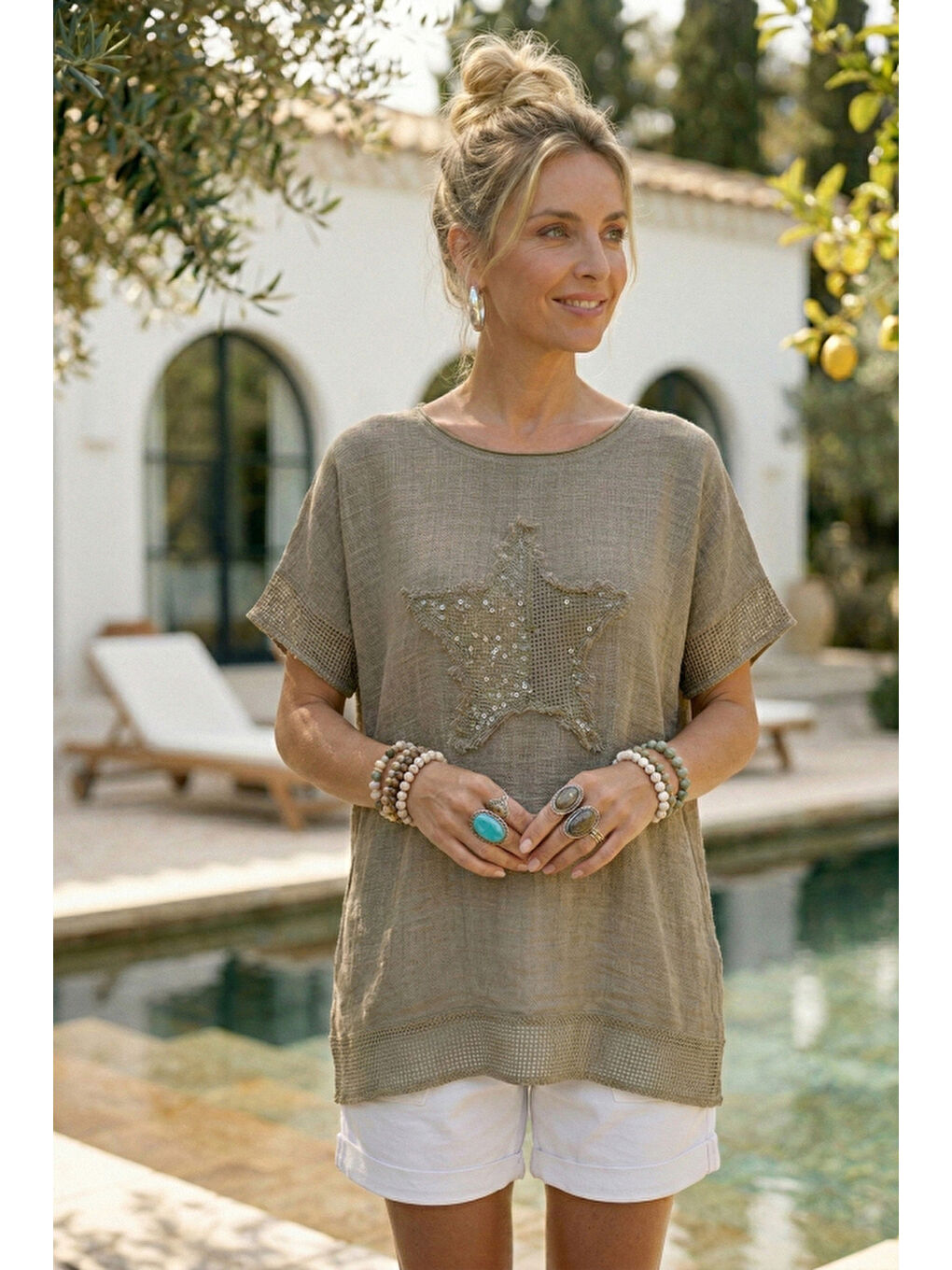 Haki Yuvarlak Yaka Düşük Kol Etek Ve Kol Ucu File Detaylı Yıldız Aplikeli Casual Dokuma Bluz 65 60