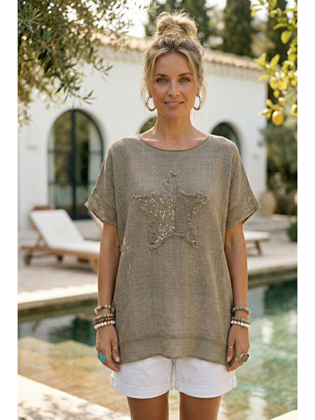 Haki Yuvarlak Yaka Düşük Kol Etek Ve Kol Ucu File Detaylı Yıldız Aplikeli Casual Dokuma Bluz 65 60-1