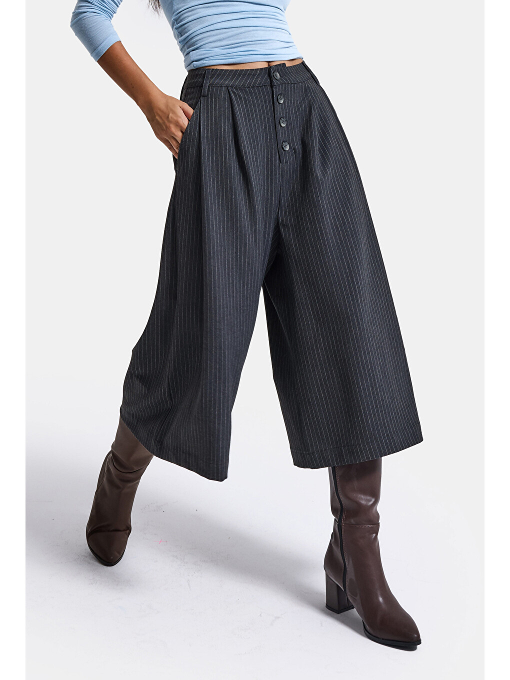 Kadın Antrasit Çizgili W6-45 Baggy Bermuda Şort Pantolon