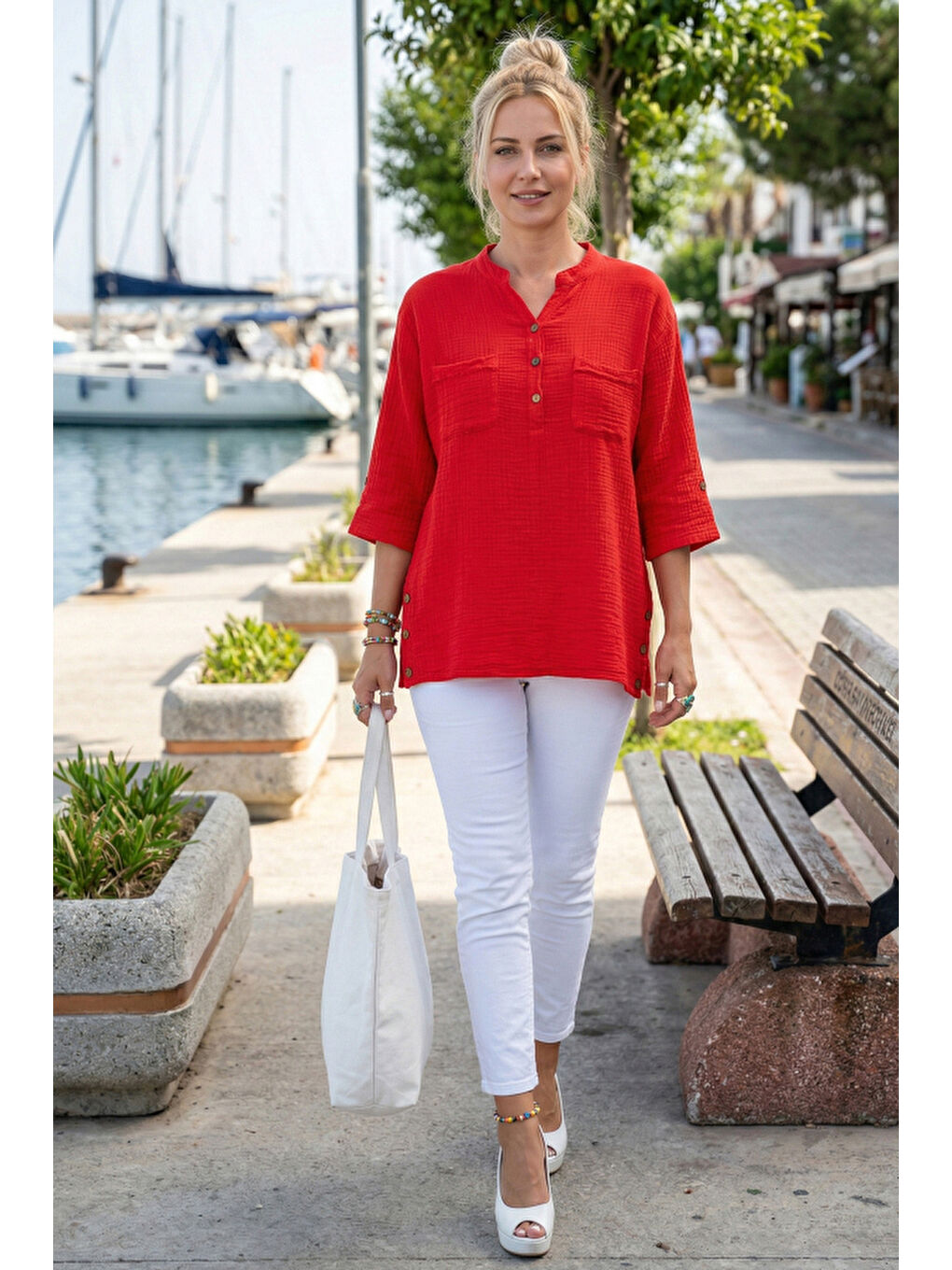 Kırmızı Hakim Yaka 3/4 Kol Düğmeli Çift Cepli Yanları Düğmeli Casual Müslin Dokuma Bluz 70 65-3