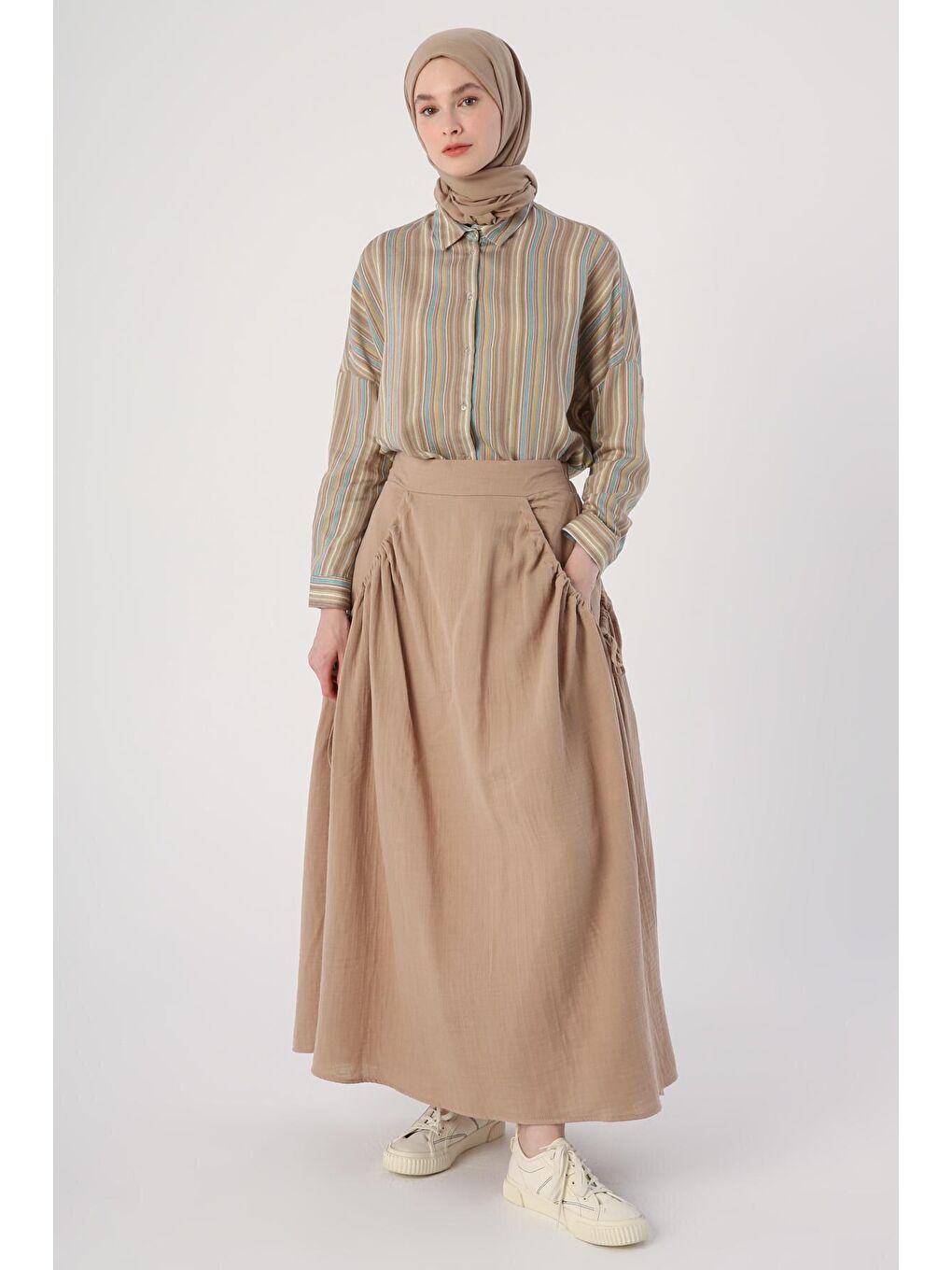 Koyu Bej %100 Pamuk Yanları Büzgü Detaylı Kloş Etek-1