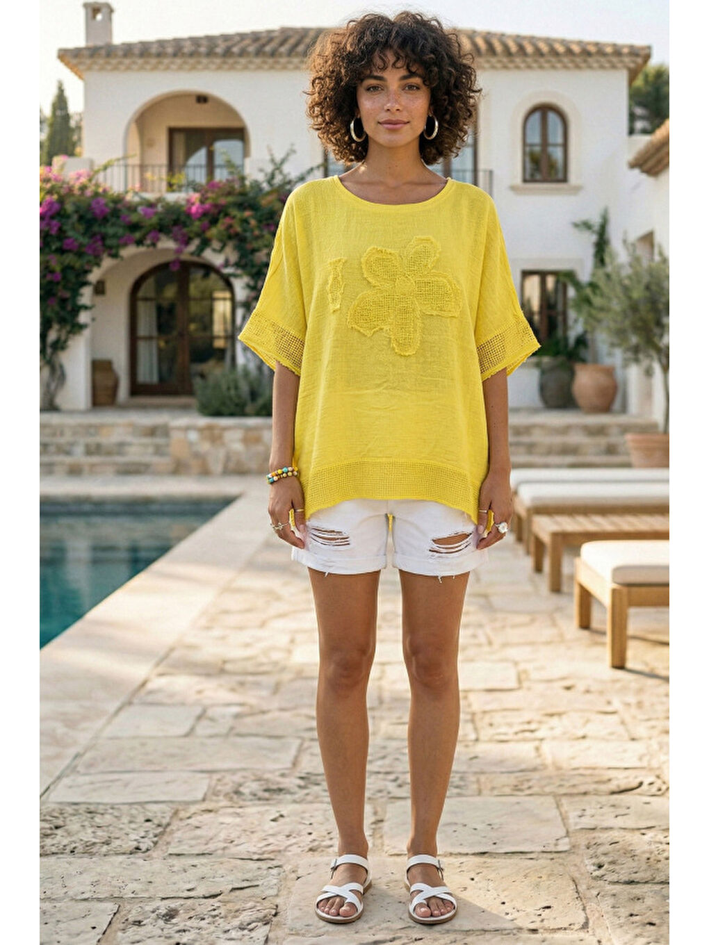 Sarı Yuvarlak Yaka Düşük Kol Etek Ve Kol Ucu File Detaylı Çiçek Aplikeli Casual Dokuma Bluz 65 60-5
